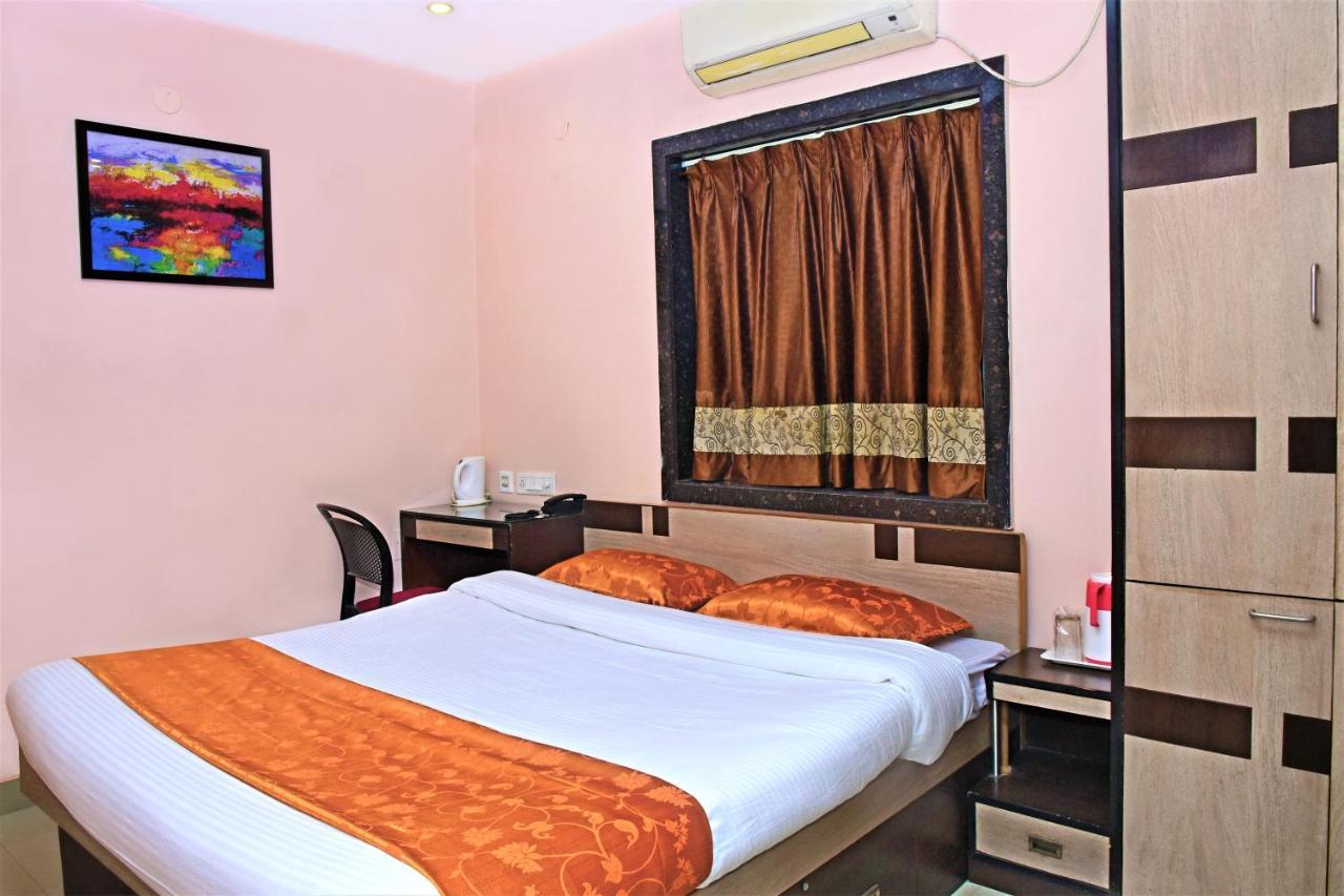 Reliable Inn Колката Екстер'єр фото