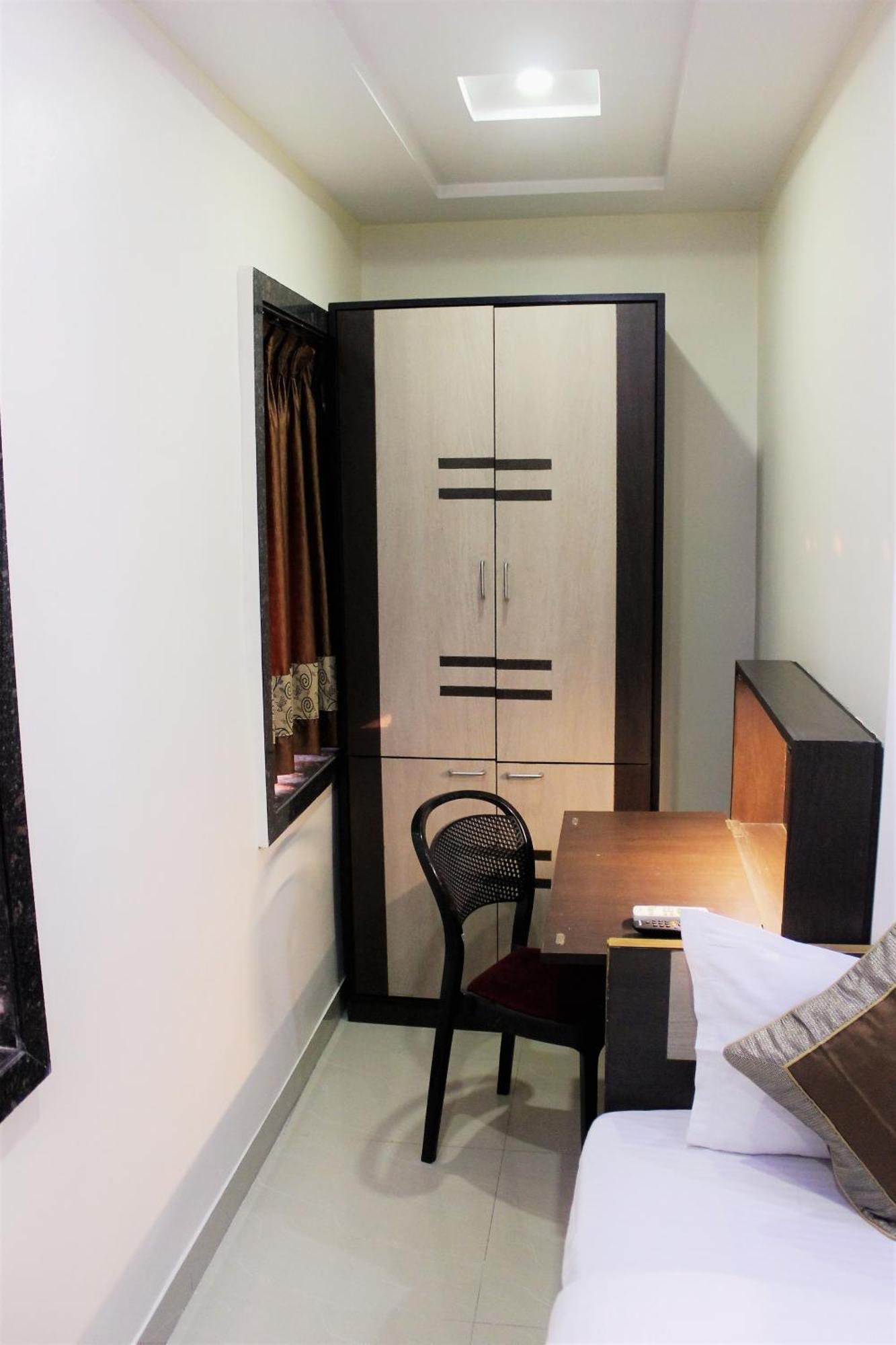 Reliable Inn Колката Екстер'єр фото