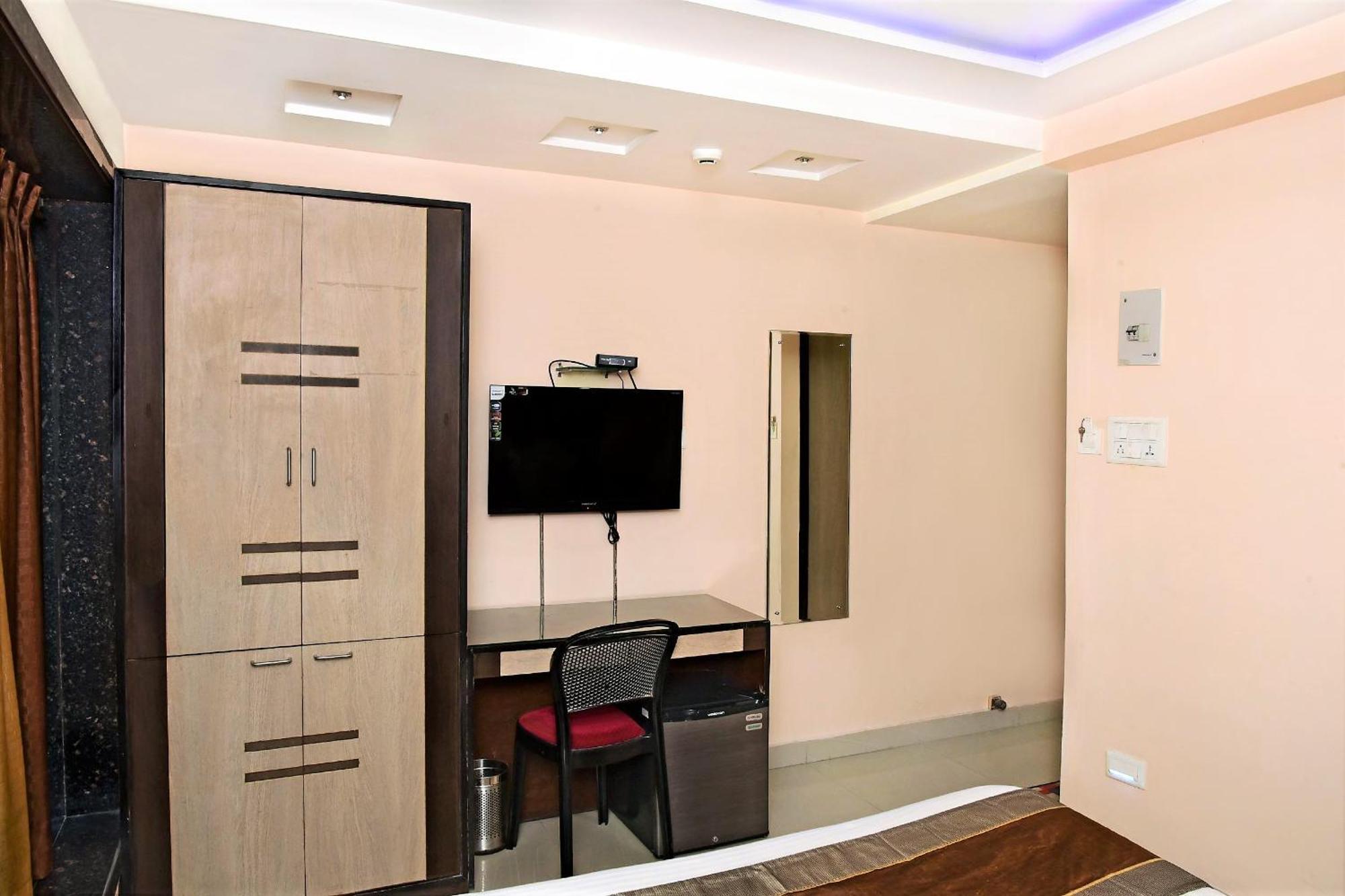 Reliable Inn Колката Екстер'єр фото